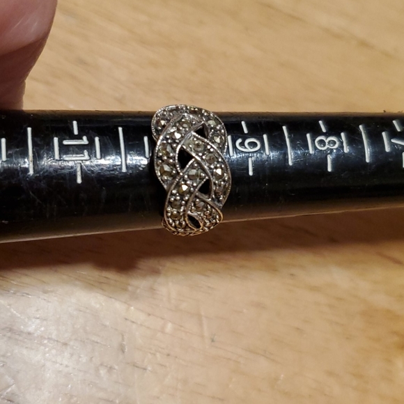 Sterling silver Marcasite Ring - Picture 3 of 4